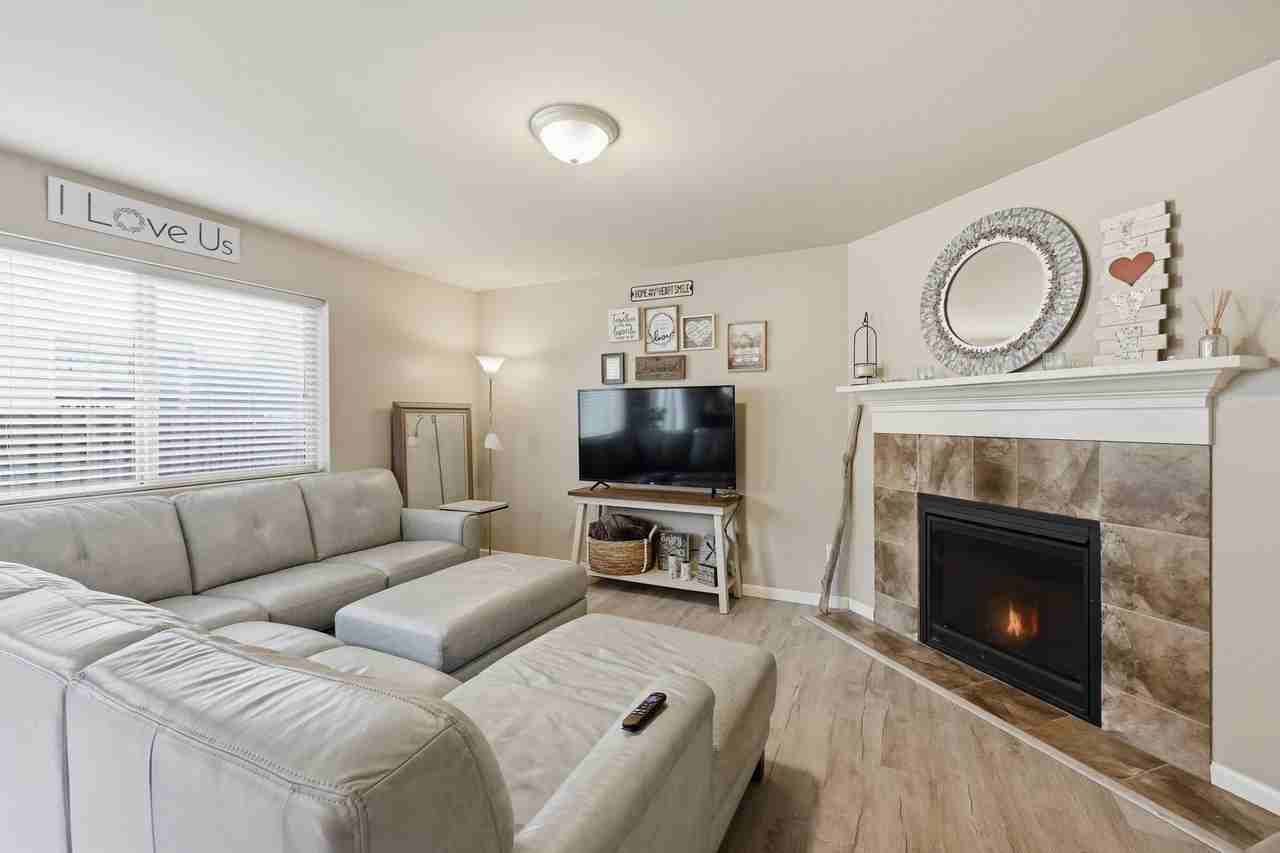 291 Ne Tronson Cir - Photo 3 of 31
