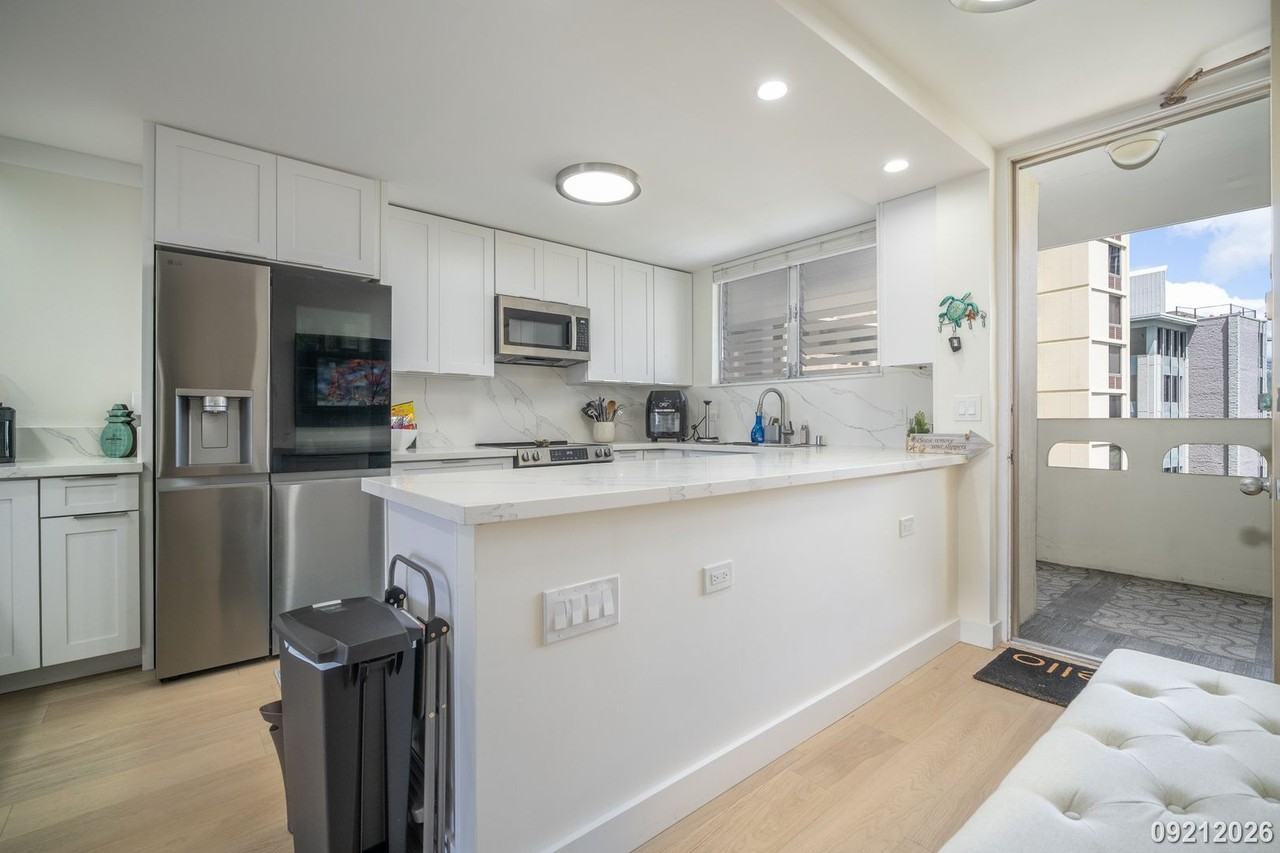 1717 Ala Wai Blvd #1209 - Photo 2 of 30