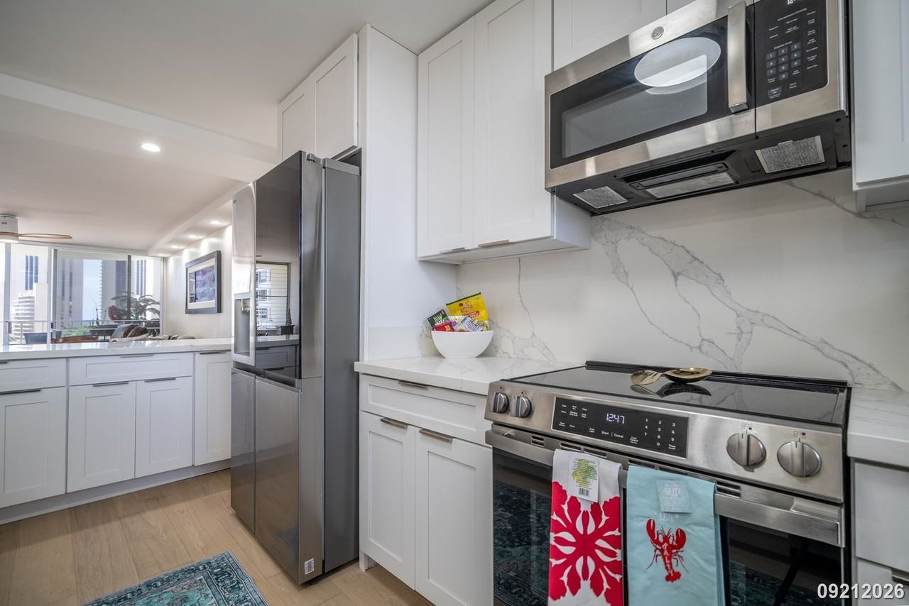 1717 Ala Wai Blvd #1209 - Photo 5 of 30