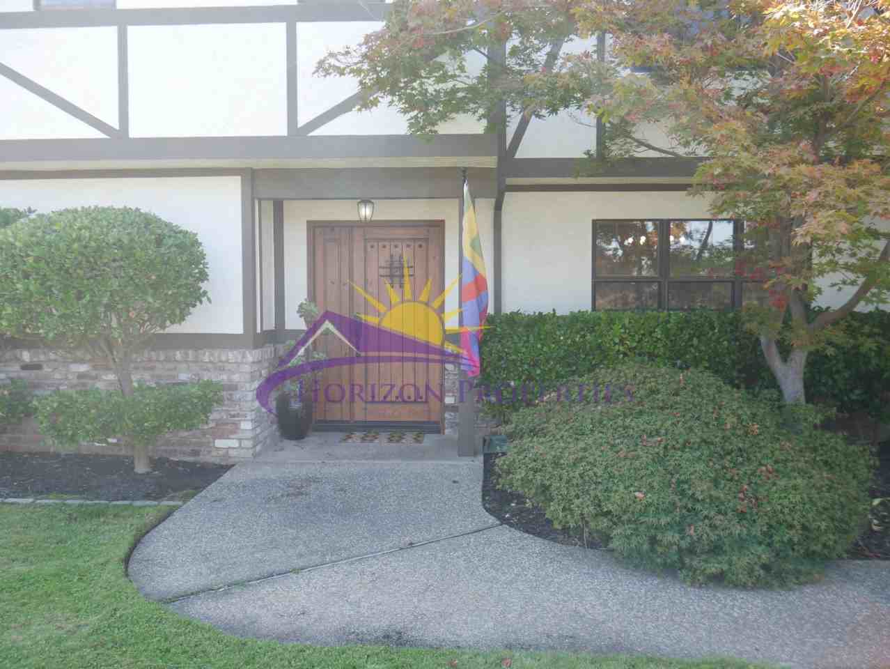 1704 Summerhill Ct - Photo 5 of 41