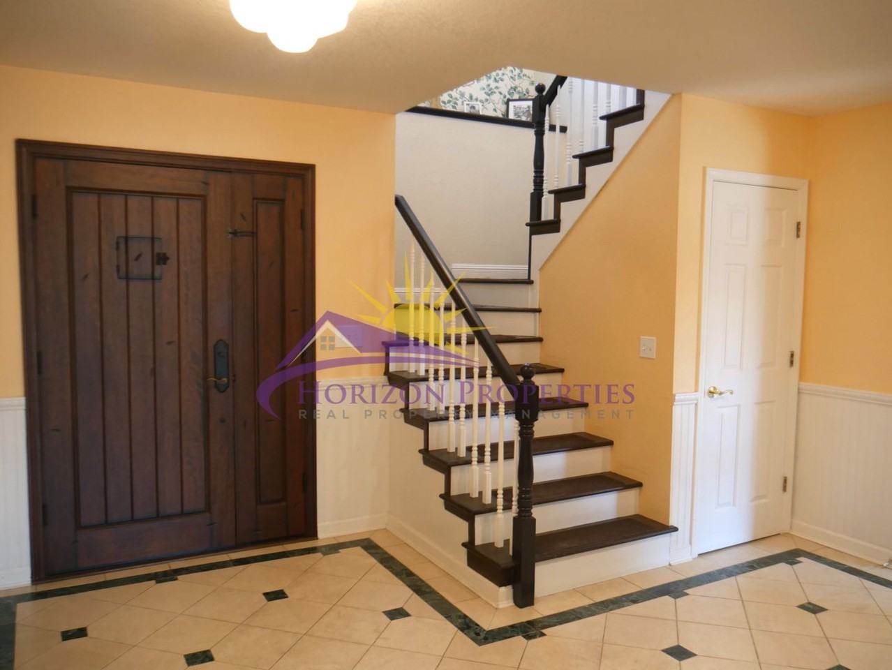 1704 Summerhill Ct - Photo 2 of 41