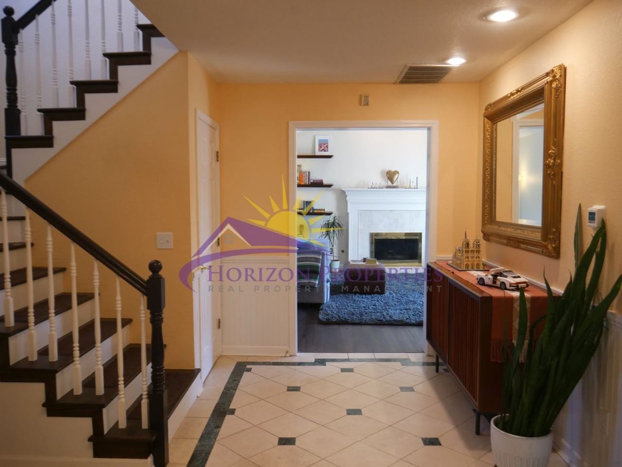 1704 Summerhill Ct - Photo 6 of 41