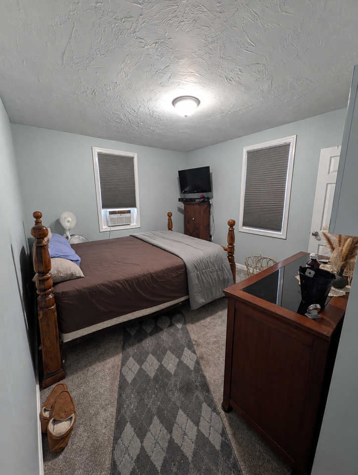 31 Thurston Ave - Photo 2 of 8