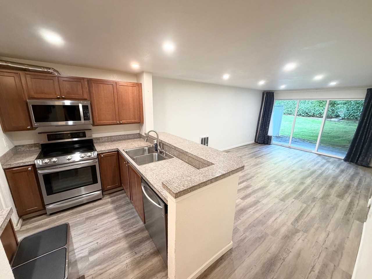 13110 102nd Ln Ne - Photo 3 of 26