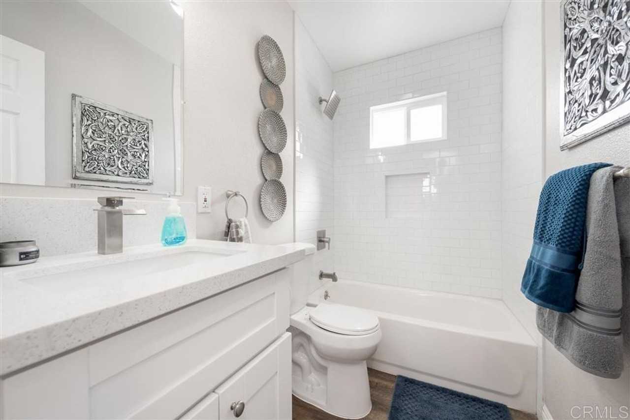 4981 Dawne St - Photo 6 of 8