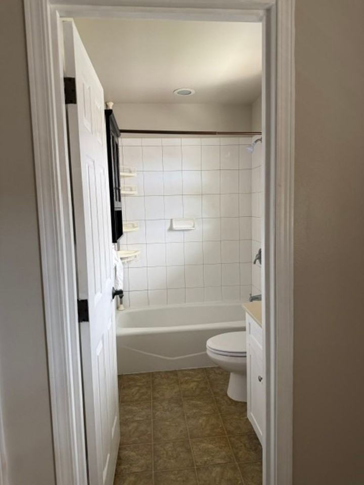 654 Meakanu Ln #1704 - Photo 7 of 10