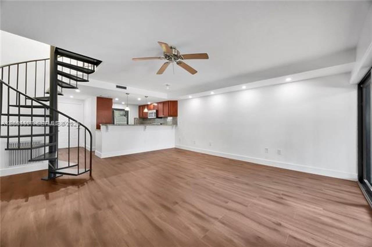 3808 3808 NE 6th Ave th 3808 - Photo 5 of 33