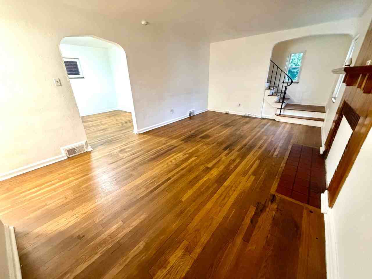 2725 Glen Mawr St - Photo 2 of 23