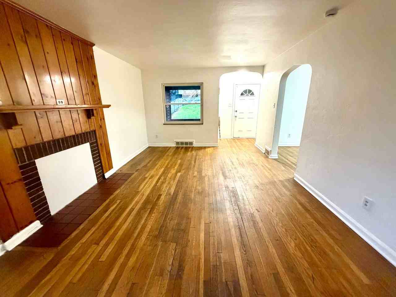 2725 Glen Mawr St - Photo 4 of 23