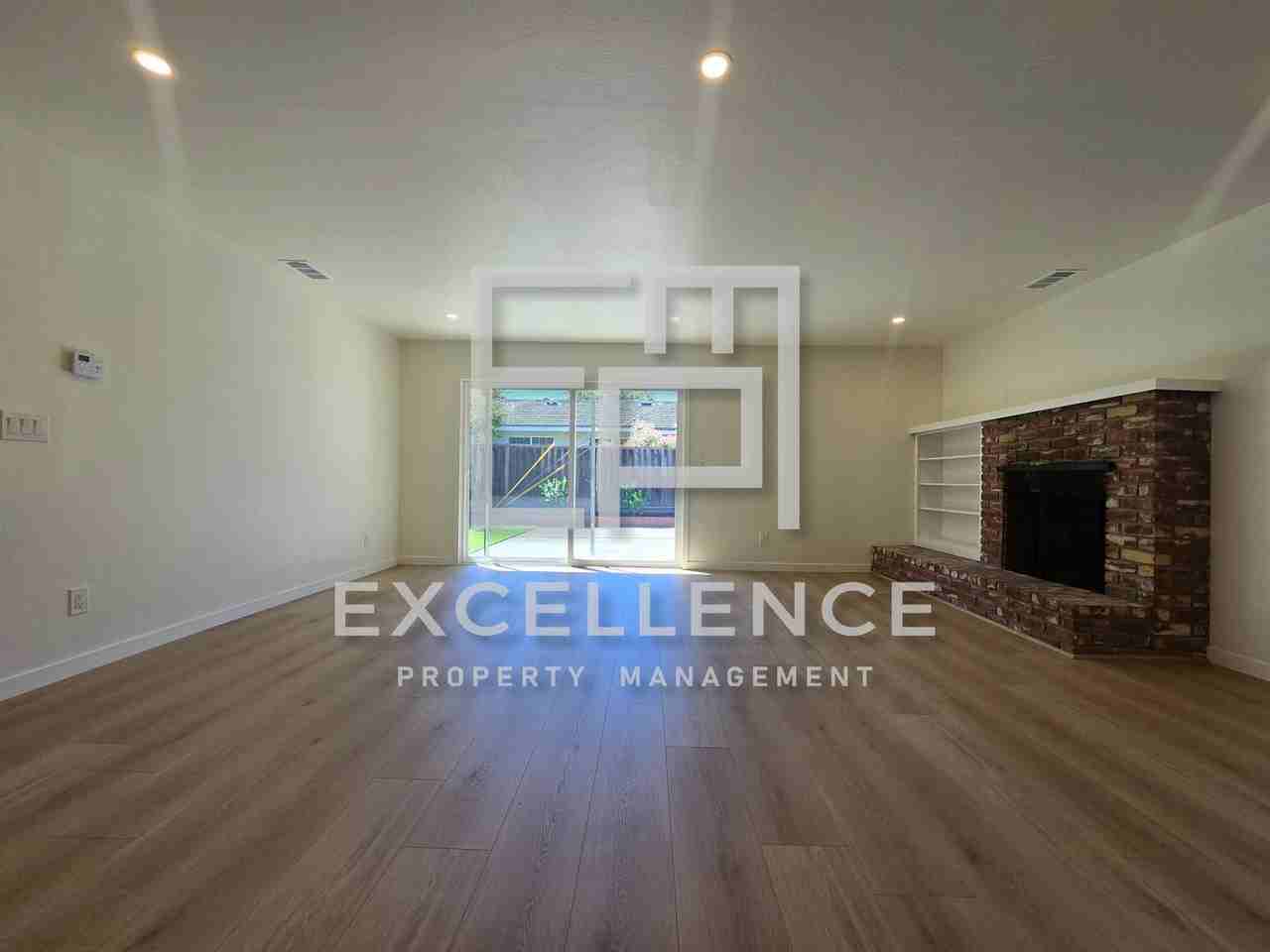405 Leota Ave - Photo 4 of 13
