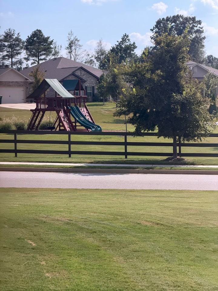 13937 Lannister Ln - Photo 5 of 22