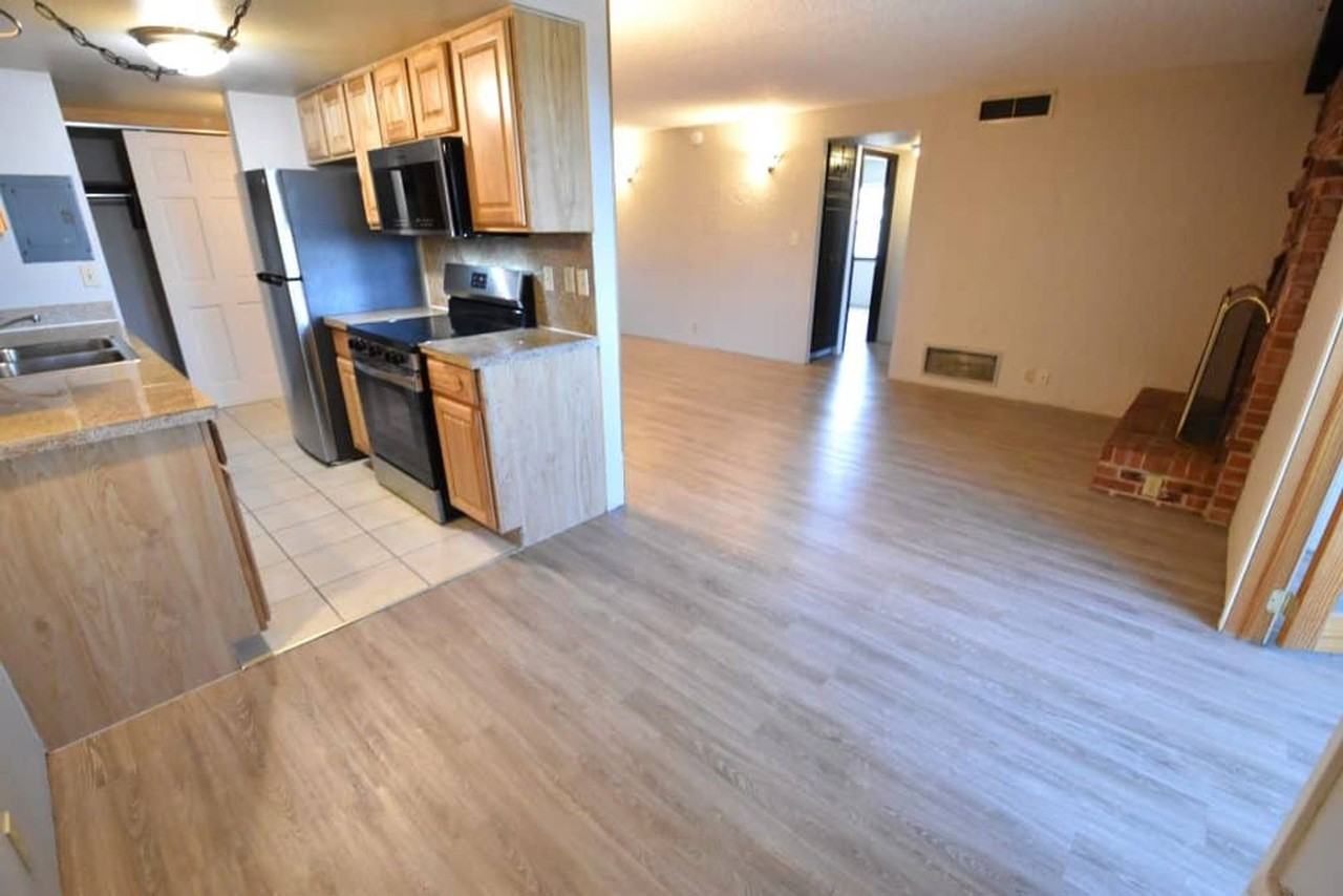 805 29th St - Photo 5 of 31