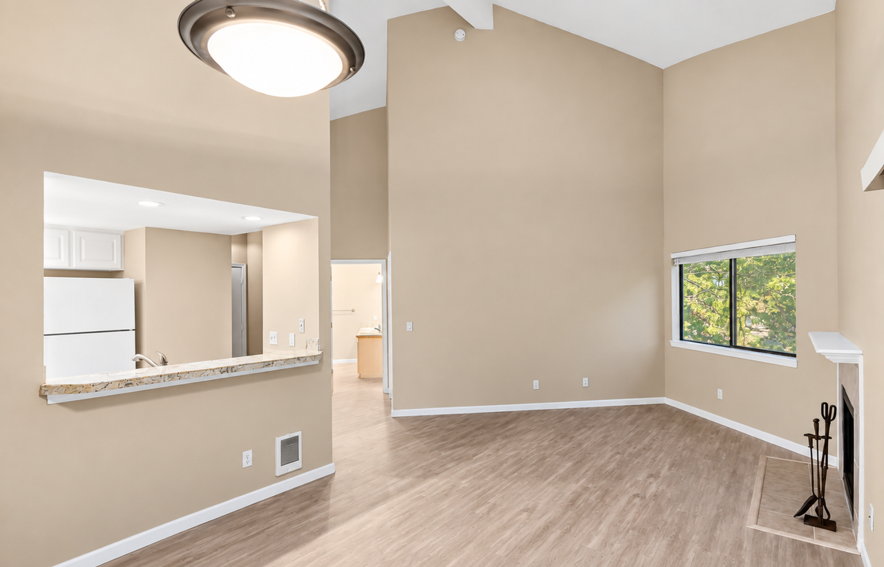 10025 Se Talbert St - Photo 3 of 17
