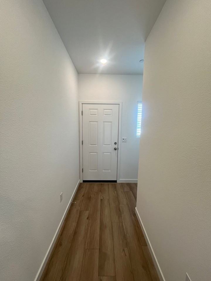 12663 Ironbow Way - Photo 4 of 35