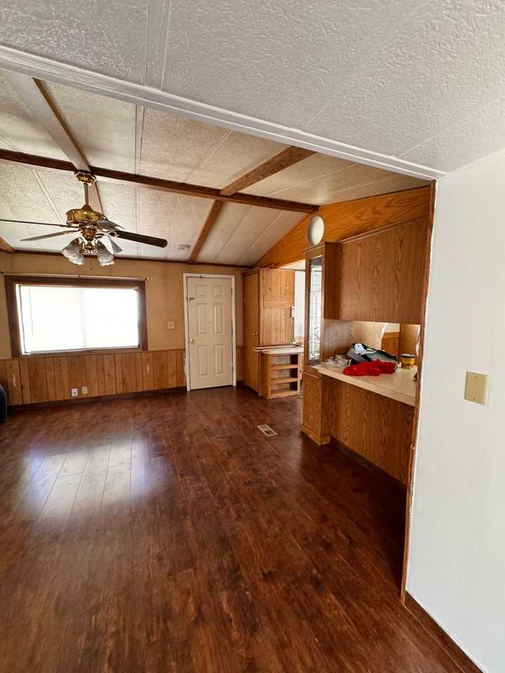341 E 5th Ave Apt 7 - Photo 4 of 16