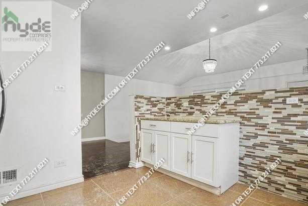 524 E 89th Pl #1 - Photo 5 of 7