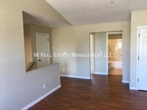 1069 Michigan Ave - Photo 7 of 12