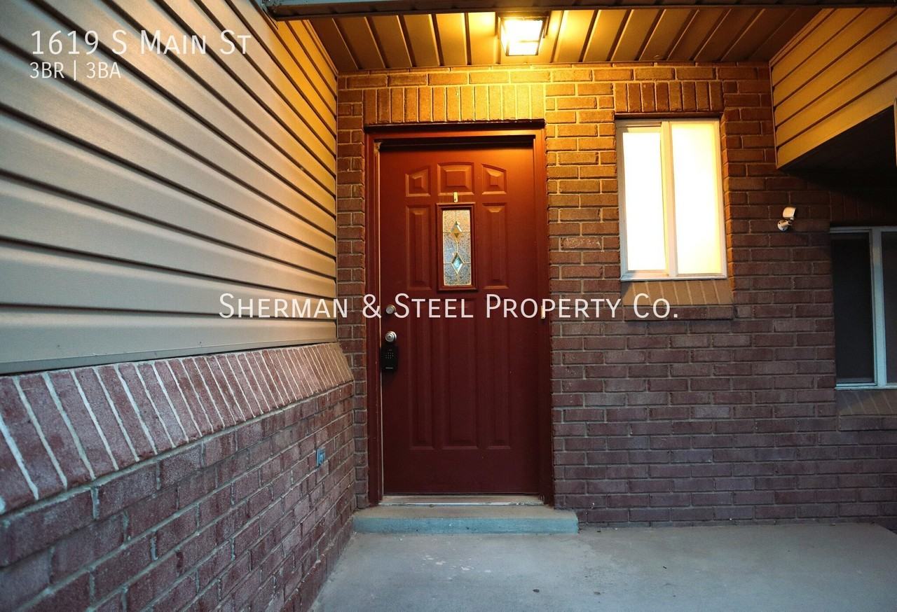 1619 S Main St - Photo 2 of 22