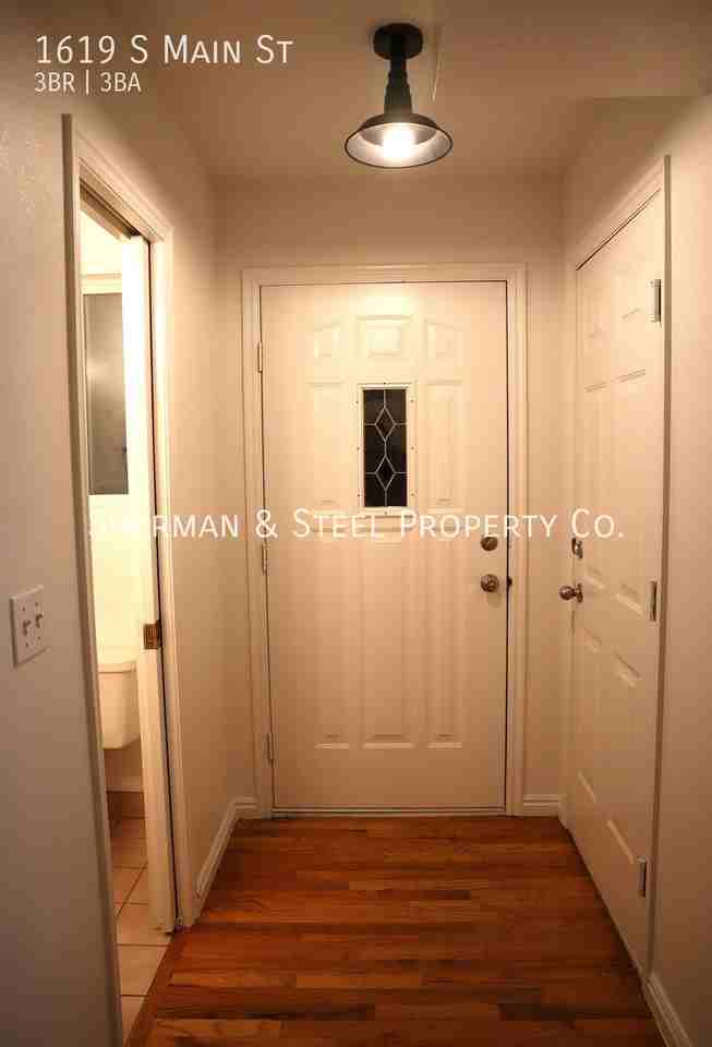 1619 S Main St - Photo 3 of 22