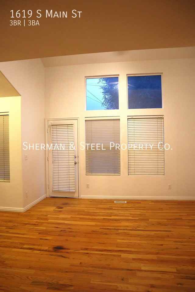 1619 S Main St - Photo 7 of 22