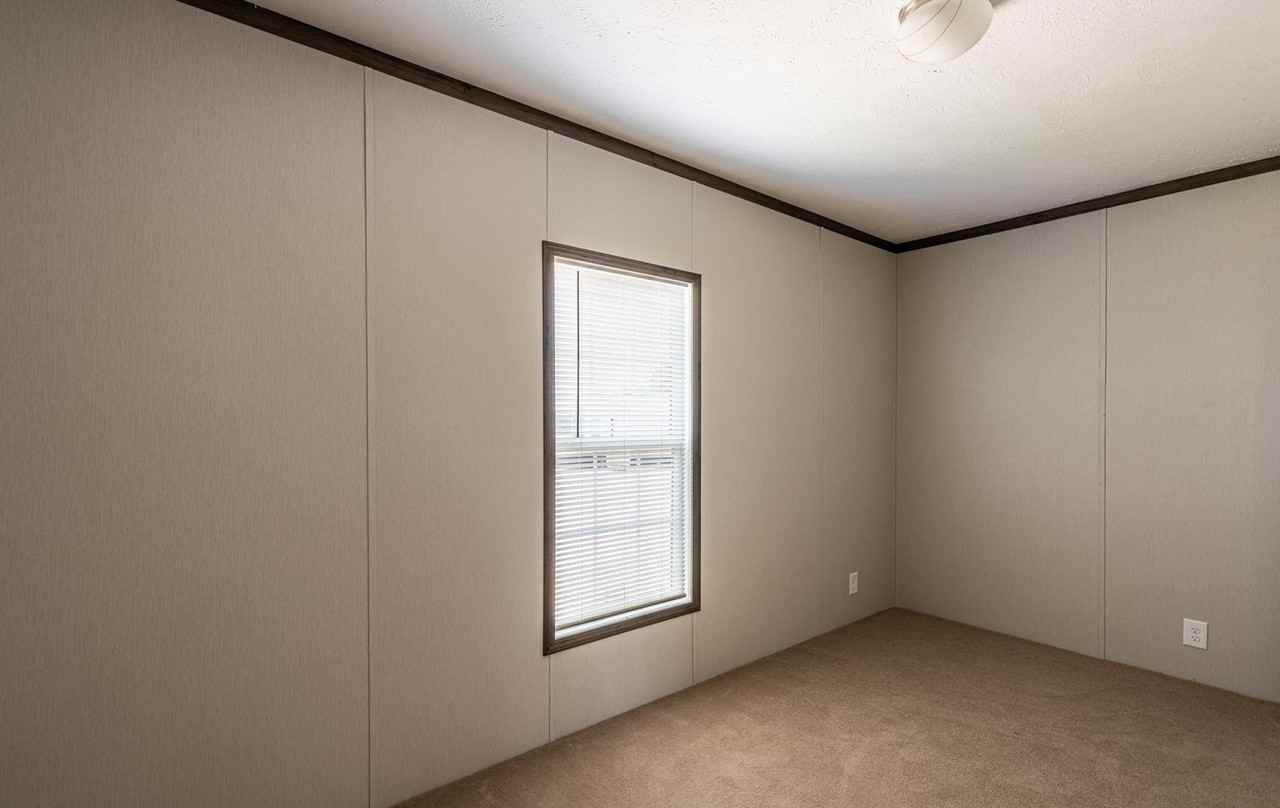 127 Hubert Blvd #34 - Photo 5 of 11