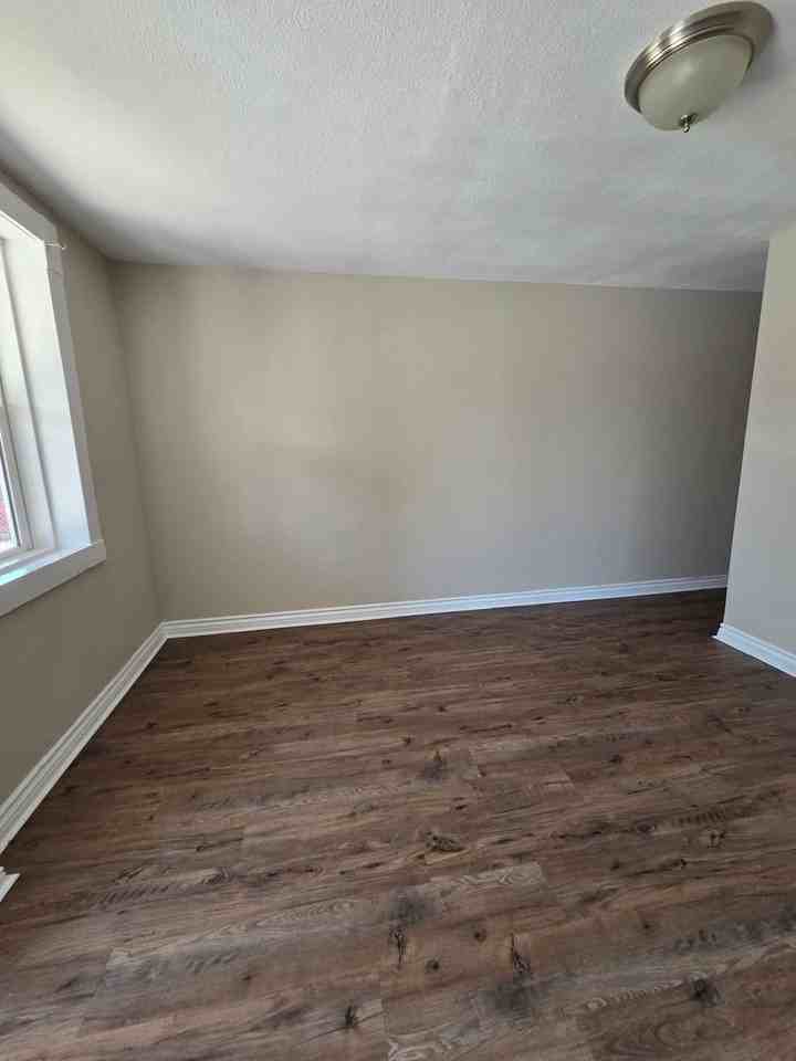 1160 Vine St - Photo 5 of 21