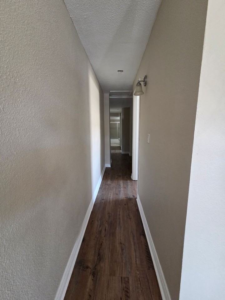1160 Vine St - Photo 6 of 21