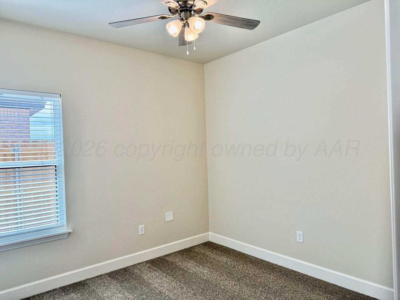 7202 Bennett St - Photo 7 of 15