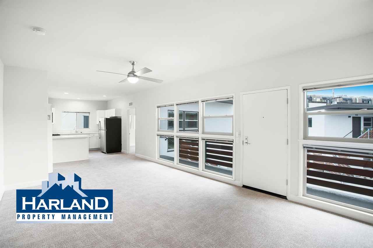 1012 A Ave - Photo 4 of 20