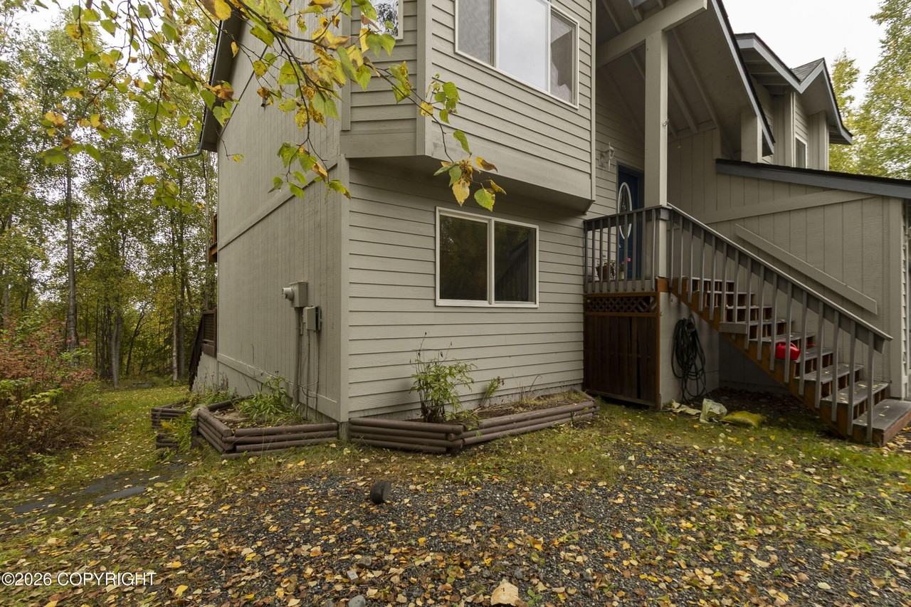 22724 Knik Vista St - Photo 3 of 47