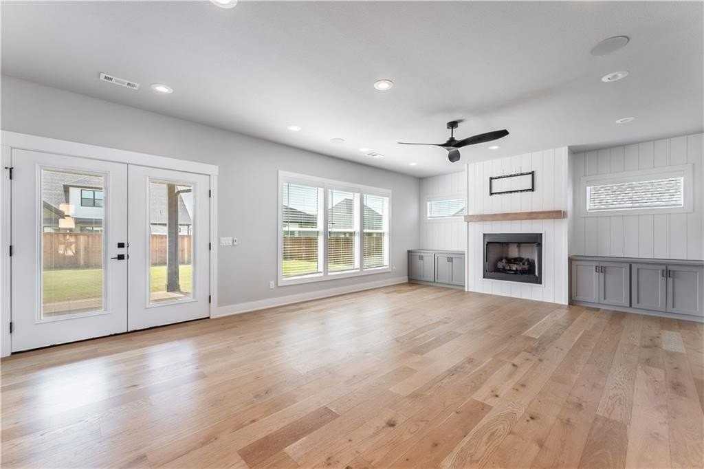 3601 Sw Aurora Ln - Photo 6 of 35