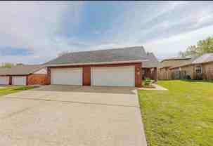 215 Fox Run Pl #B - Photo 1 of 1