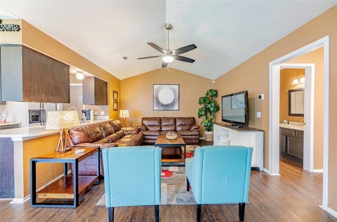 215 Fox Run Pl #B - Photo 7 of 24