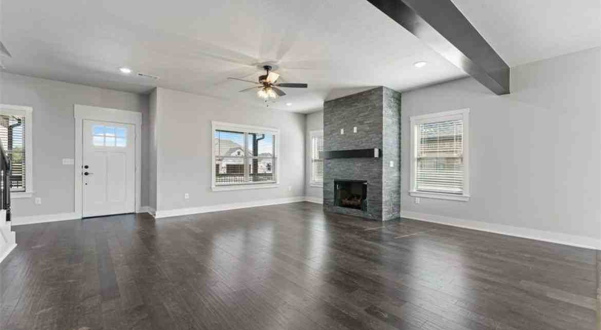811 Ann Place - Photo 4 of 25