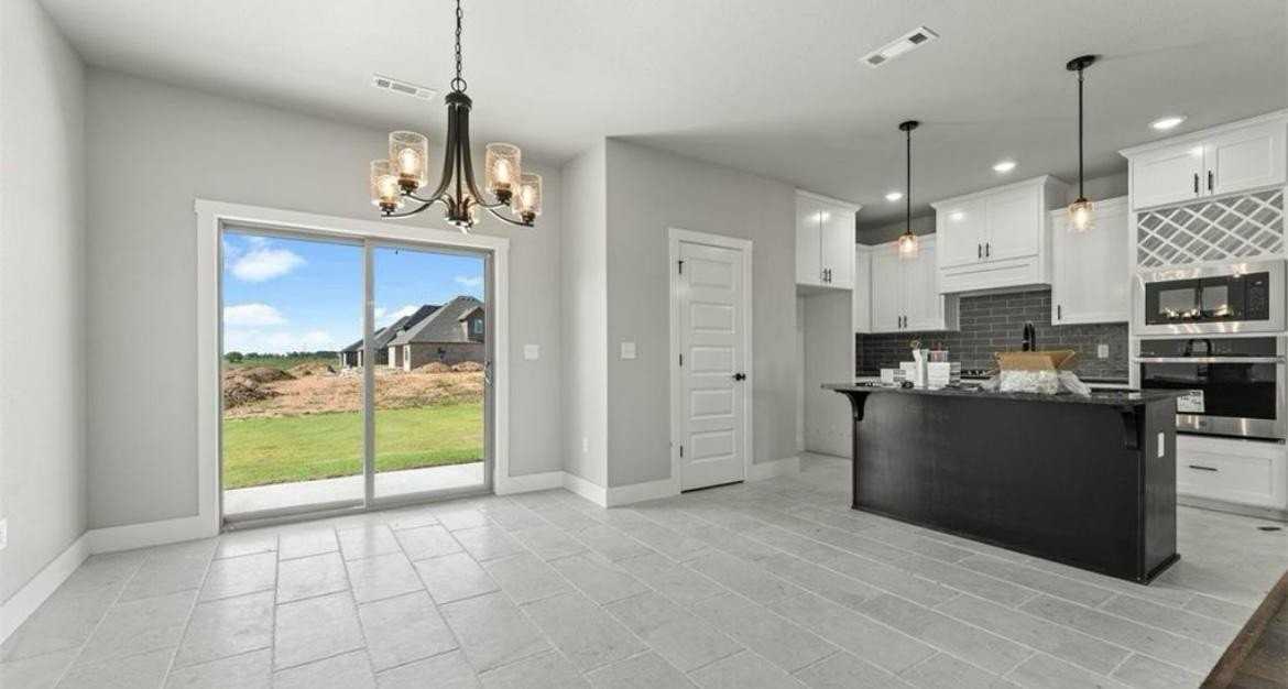 811 Ann Place - Photo 7 of 25