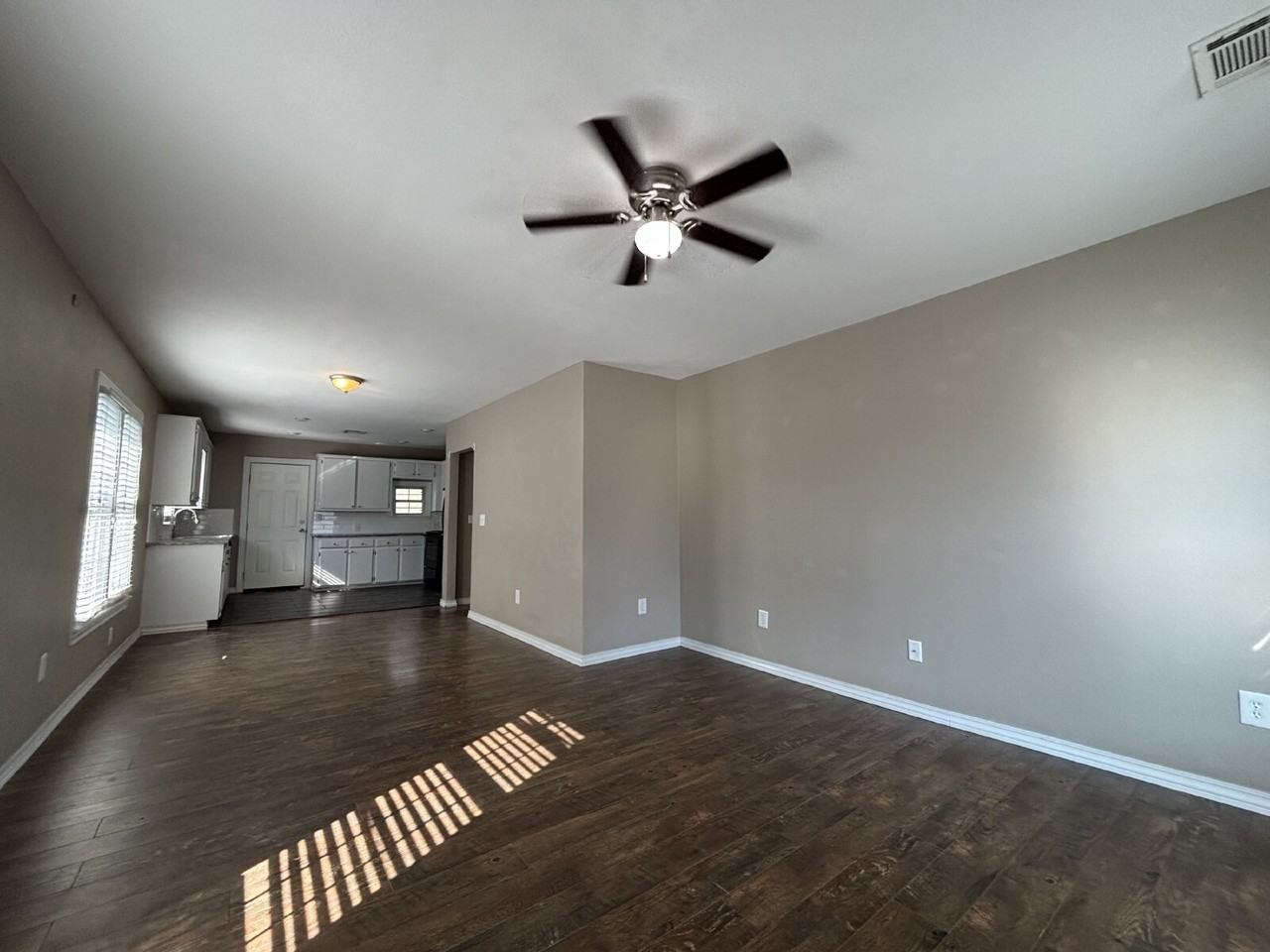 3113 E 12th St - Photo 3 of 14