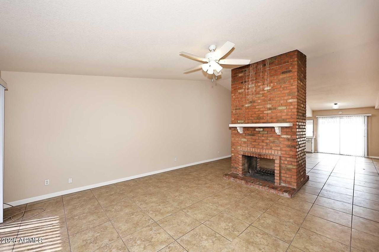 5138 W Vogel Ave - Photo 7 of 36