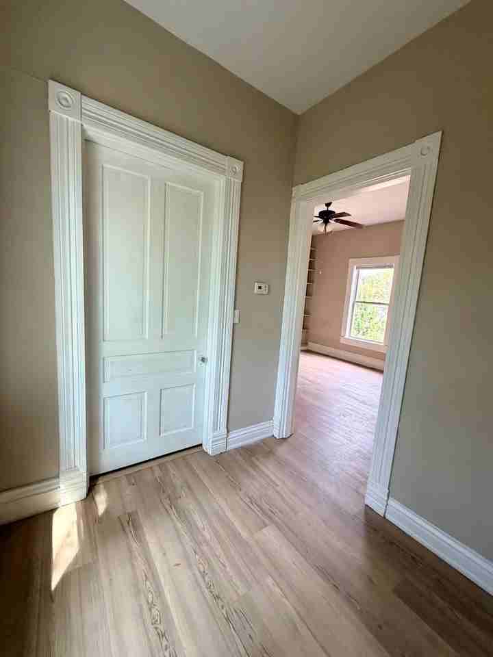1437 Hepburn Ave - Photo 4 of 8