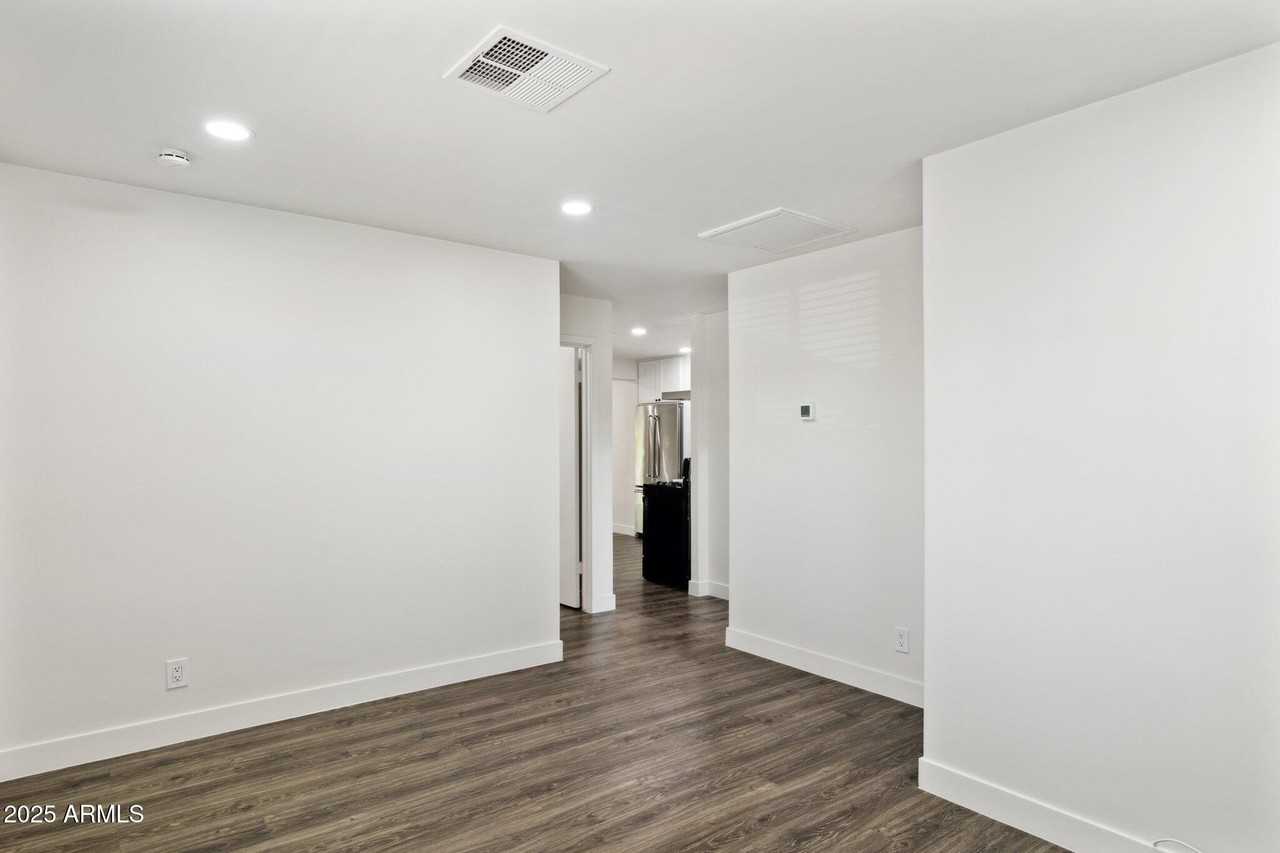 1542 E Turquoise Ave #1 - Photo 5 of 25