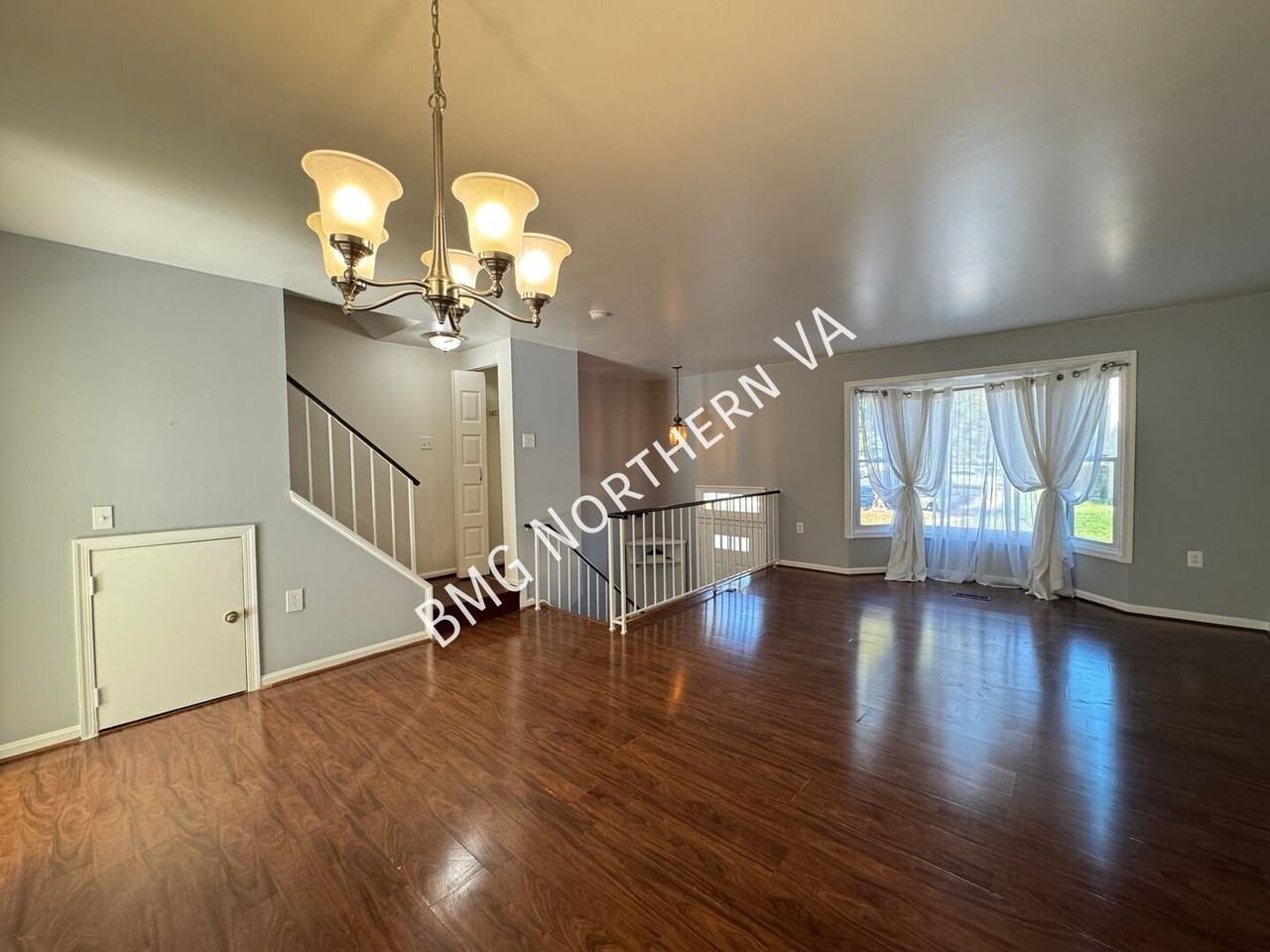 7343 Rokeby Dr - Photo 3 of 50