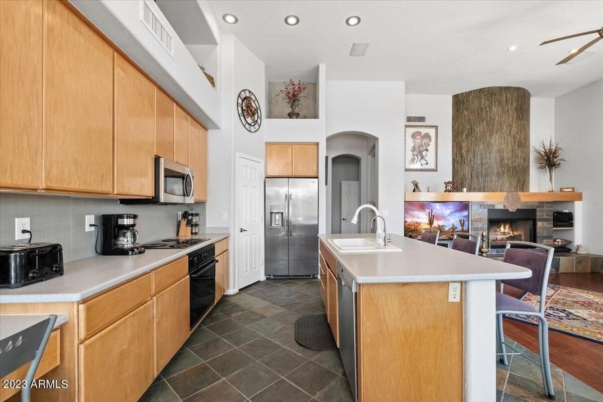 21624 N 56th Dr - Photo 7 of 26