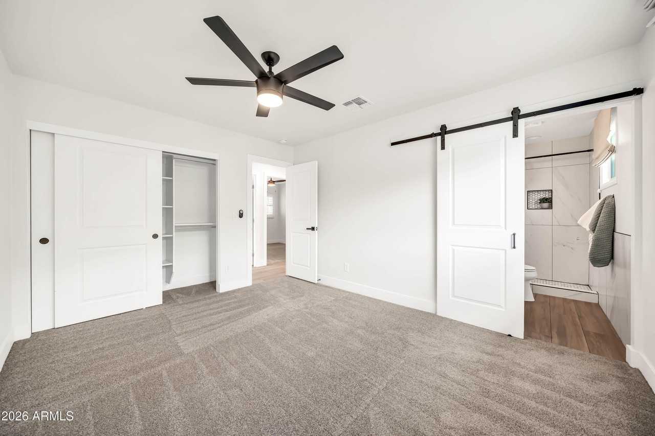 6325 N 82nd St - Photo 4 of 31