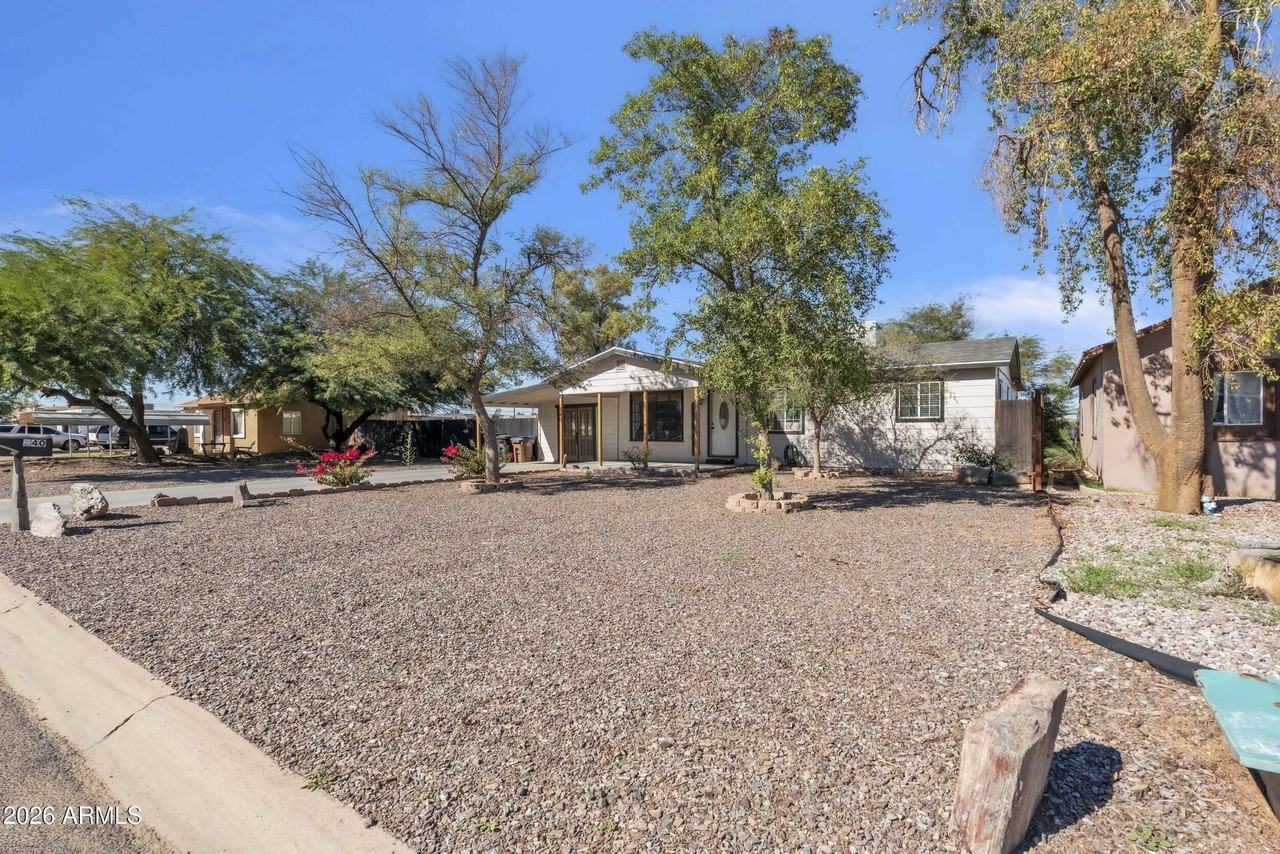 340 W Lindbergh Ave - Photo 4 of 50