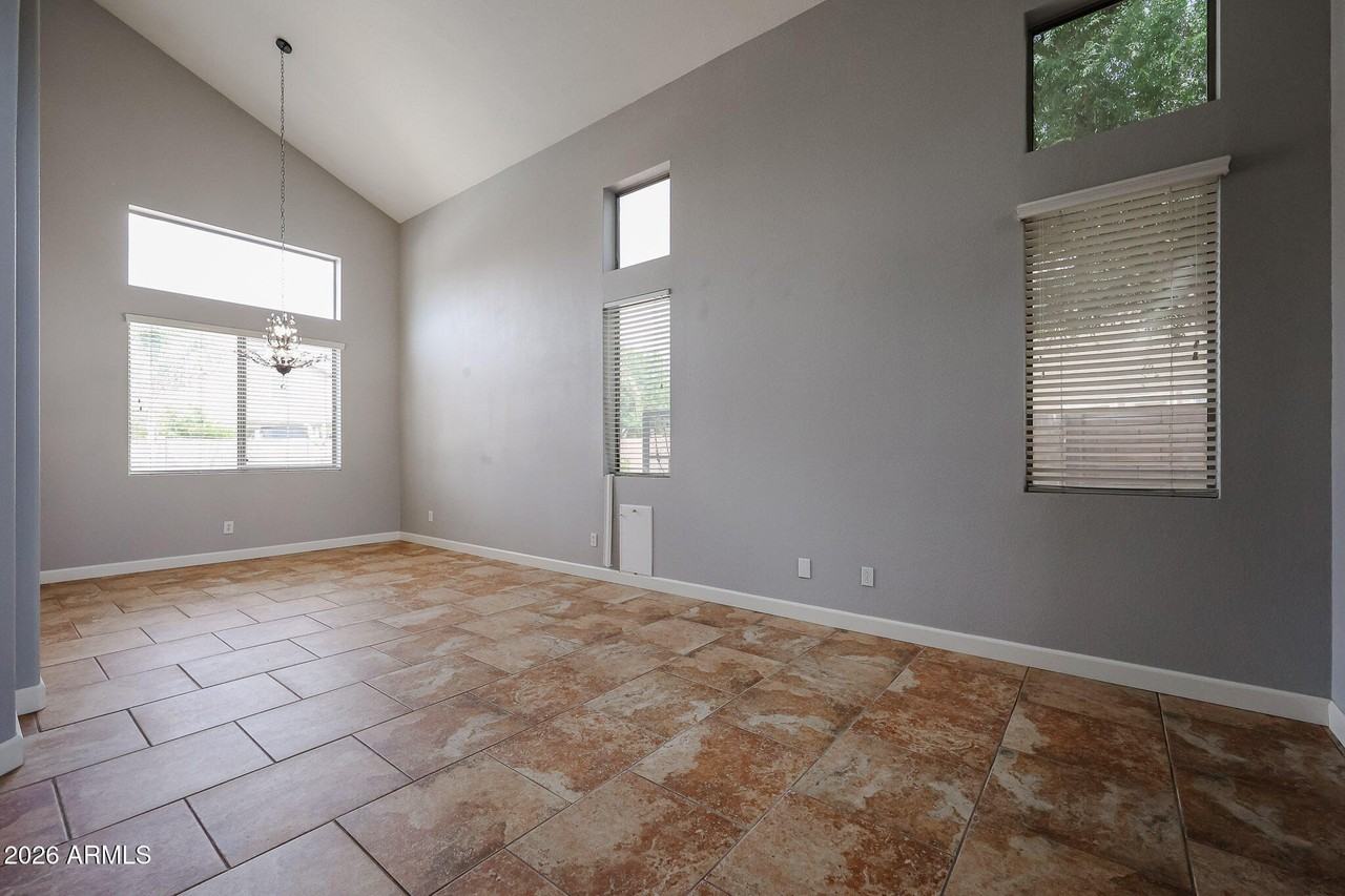 1960 E Springfield Pl - Photo 5 of 50