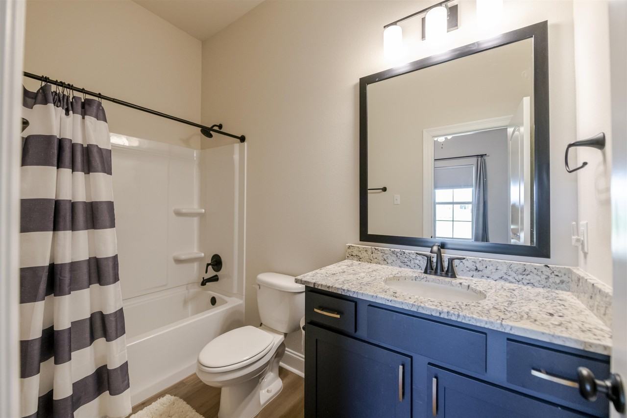 367 Spring Grove Loop - Photo 3 of 18