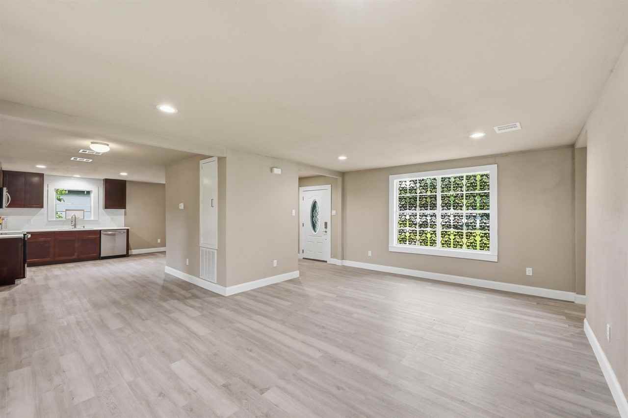3930 Hartel St - Photo 3 of 23