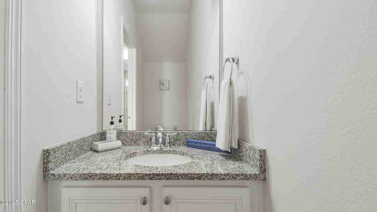 1875 Pointe Dr - Photo 5 of 34