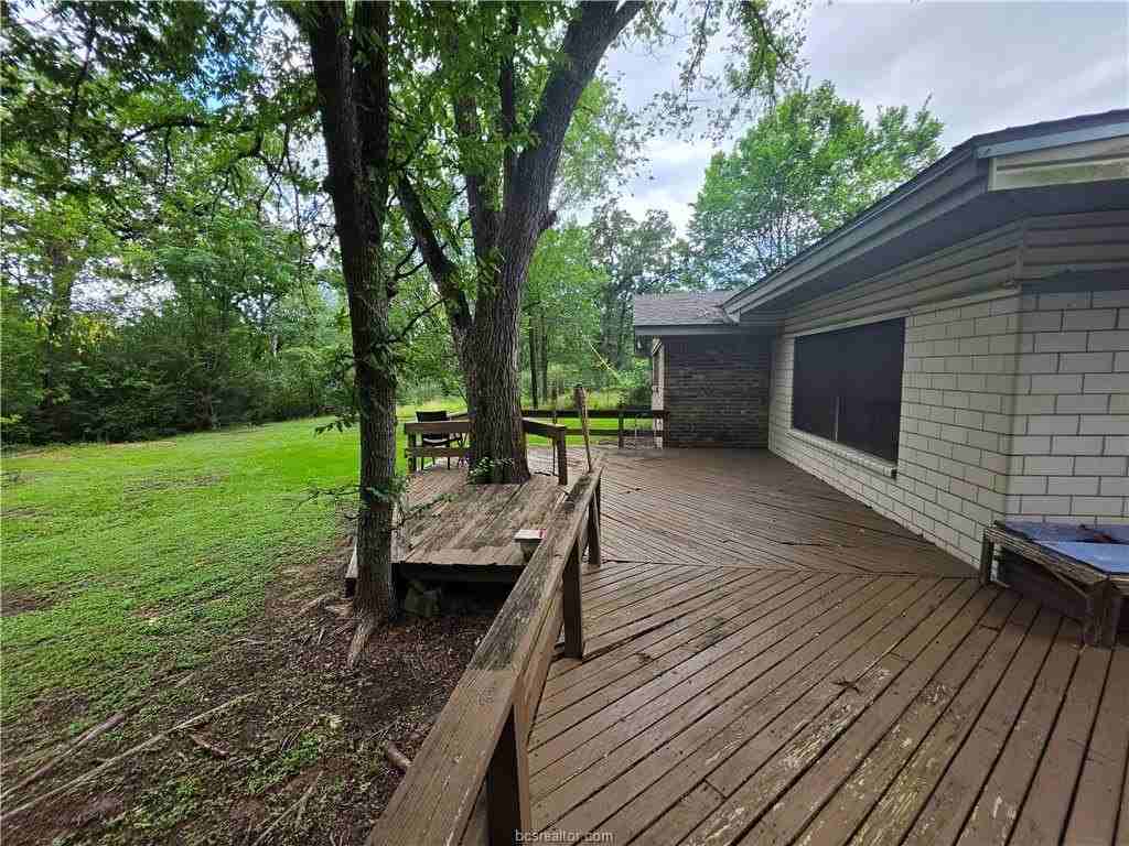 201 Brookside Dr W - Photo 3 of 9