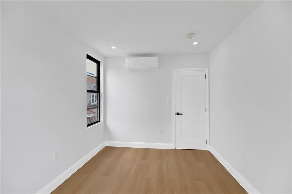 3013 Brighton 5th St #2F - Photo 5 of 9