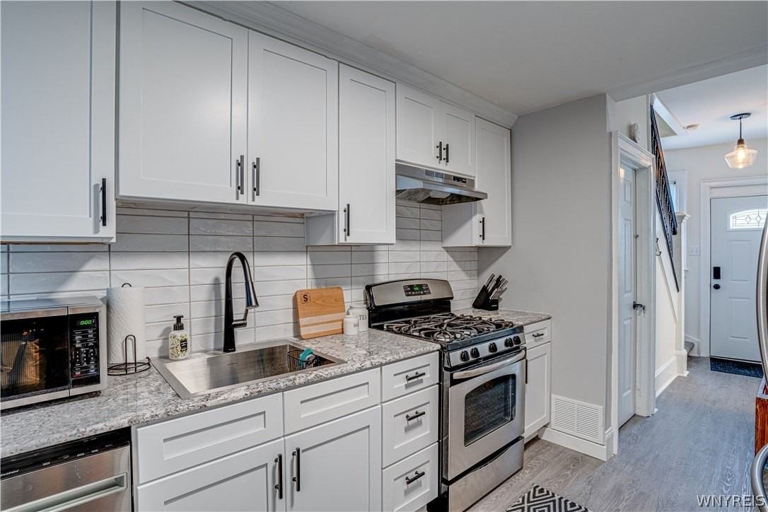 936 W Ferry St #N - Photo 7 of 14